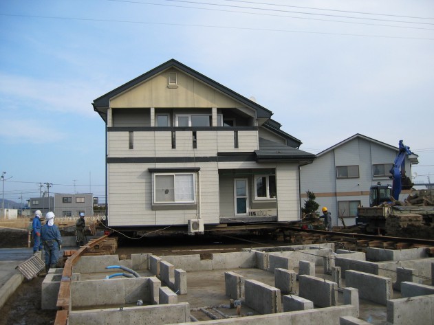 【駅西区画整理事業 M様邸　曳家作業-2】写真